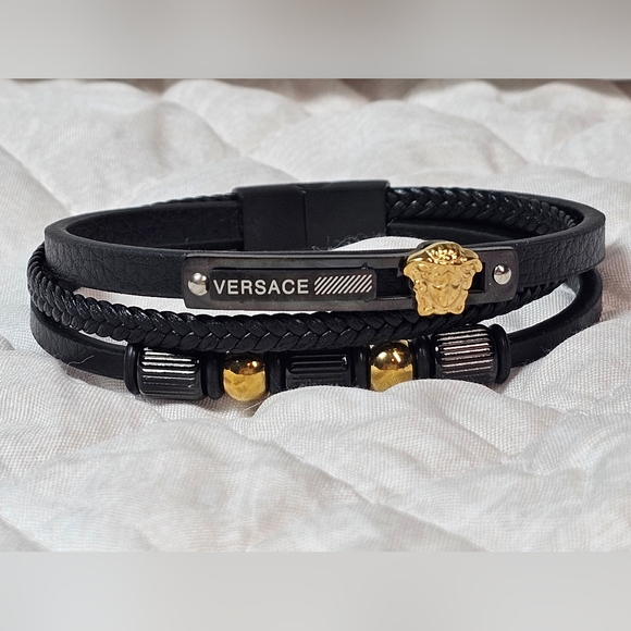 <AUTH> Versace Unisex Black and Gold Leather And GunMetal Medusa Bracelet New - Picture 1 of 10